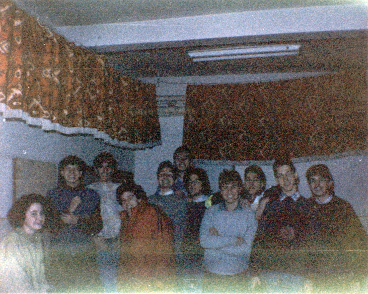 in clasa, la perdele.jpg